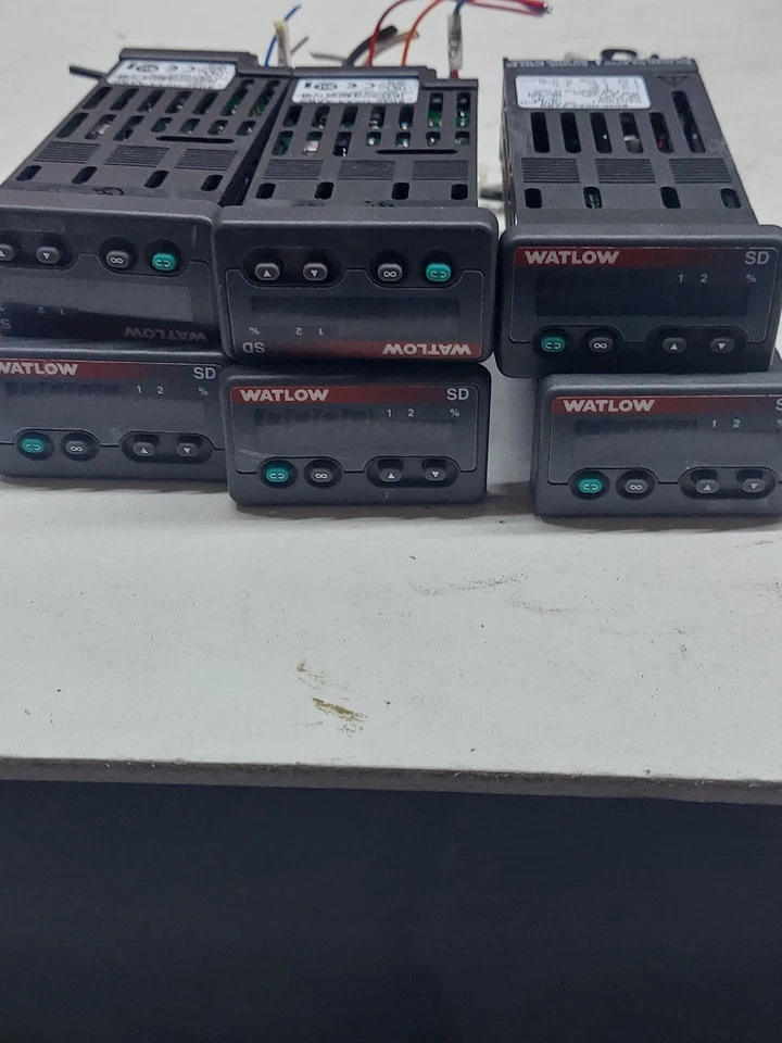 Watlow SD3C-HCAA-AARG Process Temperature PID Controller 100-240VAC, 6PC AVAILAB - Image 2 of 4