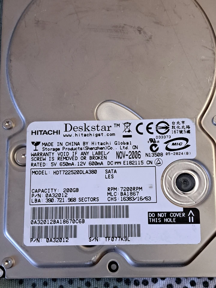 Hitachi Deskstar HDT722520DLA380 Internal SATA II Hard Drive 200GB 3,5” 7200RPM. - Image 2 of 4