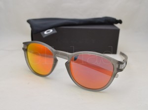 oakley latch matte grey