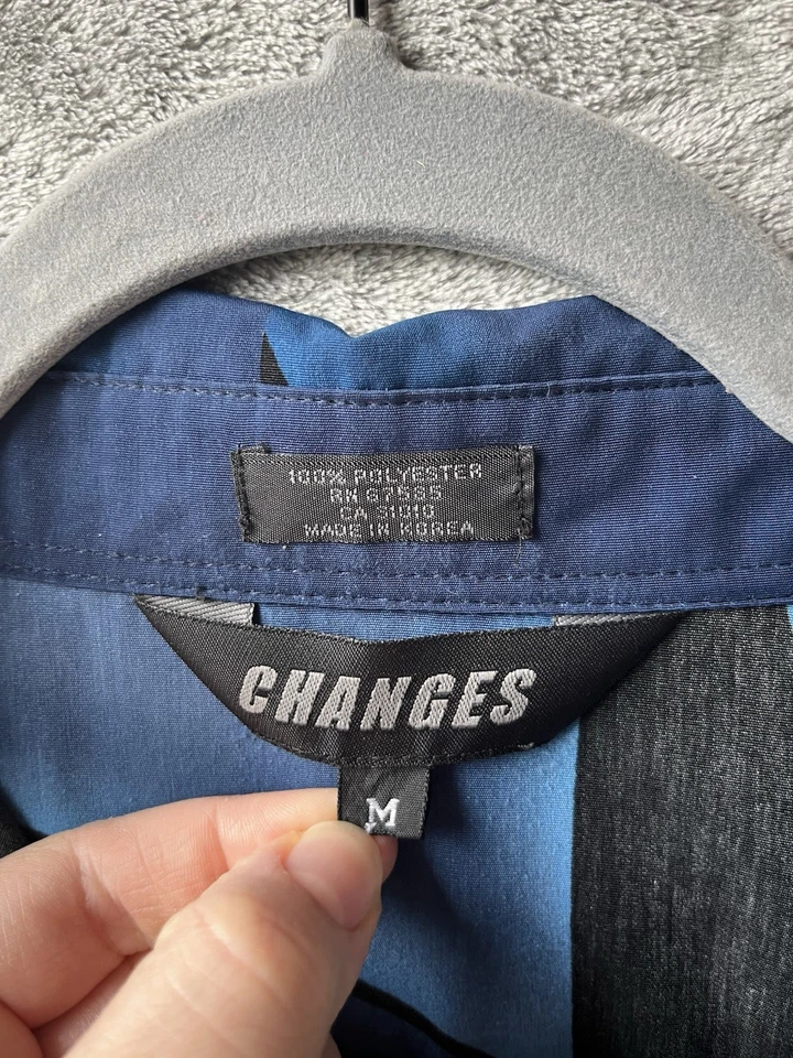 Vintage Marvel Wolverine X Men Shirt 2001 All Over Print Button Down, Men Size M - Image 3 of 4