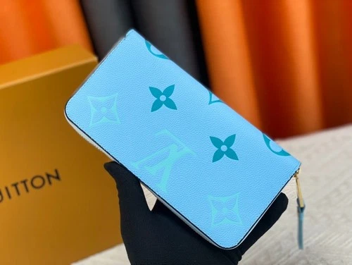 LLouisV - By The Pool Zippy Wallet M80402 - NEW - product listing photo
