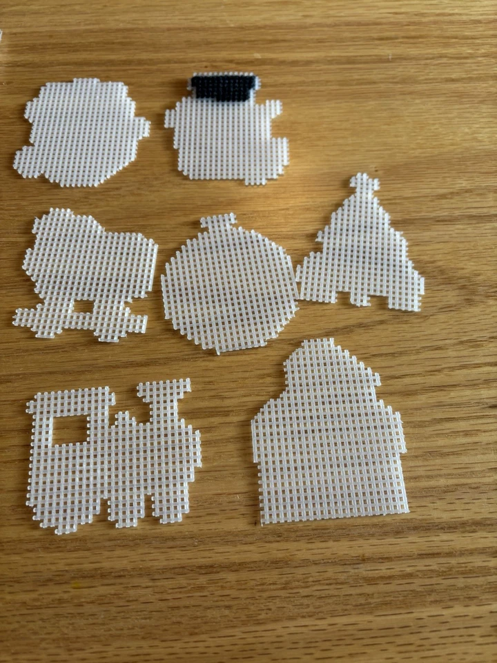 Dimensiones vintage: 7 adornos de lona navideña de plástico para hacer kit artesanal *LEER Foto 3 de 4