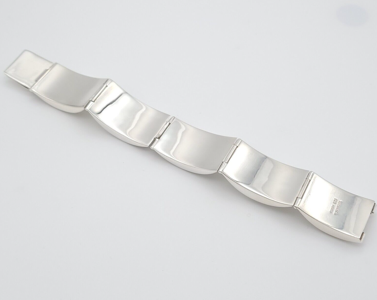 Tiffany & Co. Vintage Ribbed Wide Hinge 7 Tiffany & Co. Vintage Ribbed Wide Hinge 7