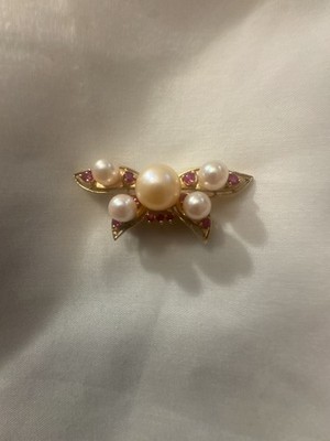 Vintage 14K Yellow Gold Butterfly Brooch with Cultured Pearls and Rubies