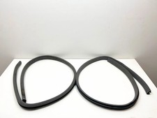 MERCEDES-BENZ SL R230 Vordere linke T&uuml;rdichtungsgummi A2306970151 5.0 33140577