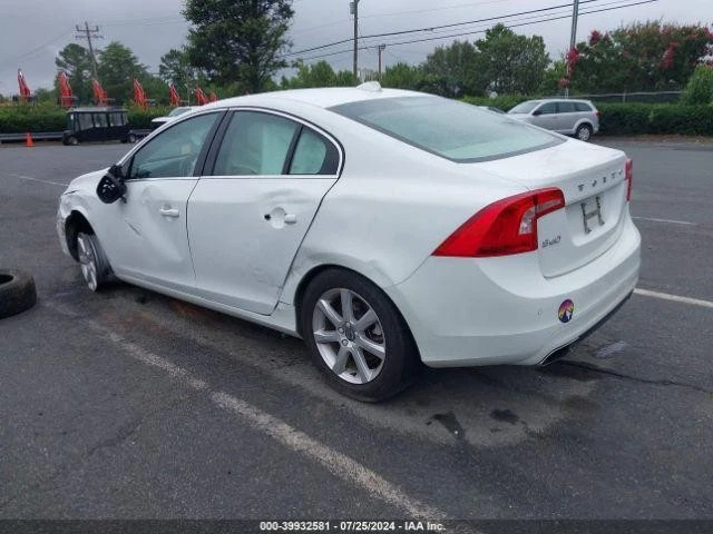 Medidor de flujo de aire de inyección de combustible usado se adapta a: Volvo S60 2016 grado A Foto 3 de 4