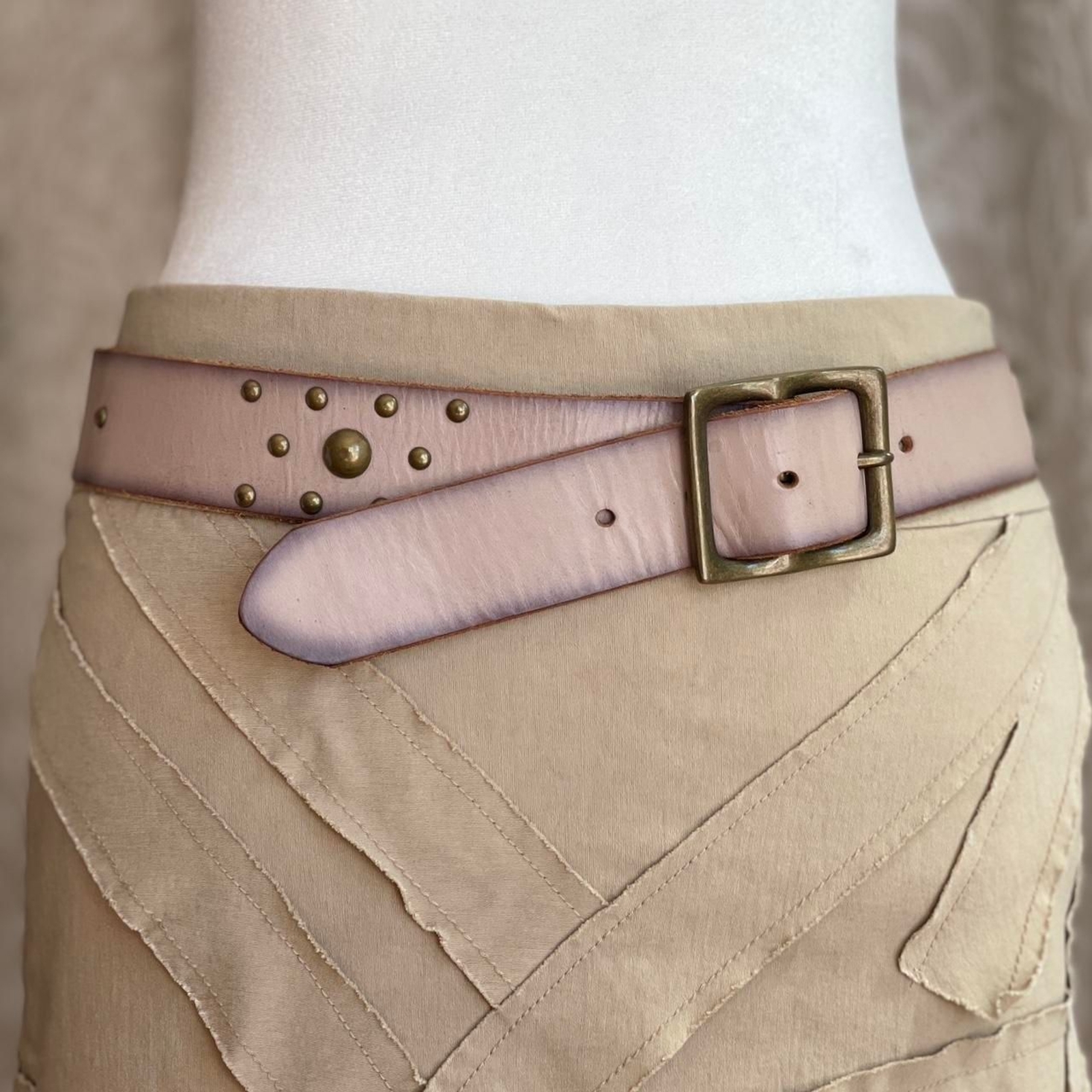GAP Grunge Boho Stud Belt Taupe Leather Bronze Tone Hardware Women’s Size S