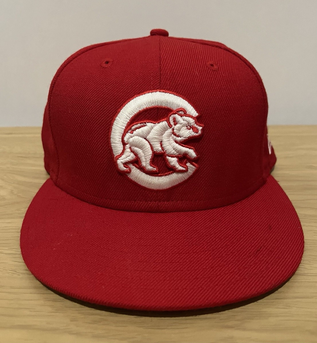 Chicago Cubs Red Fitted Baseball Hat Cap Size 7 1/4 MLB New Era
