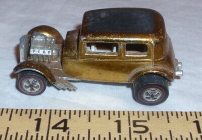 MATTEL HOT WHEELS REDLINE CLASSIC 32 FORD VICKY CAR 1968 IN GOLD