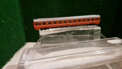 Voitures de voyageurs Trix pour modélisme ferroviaire à l'échelle N