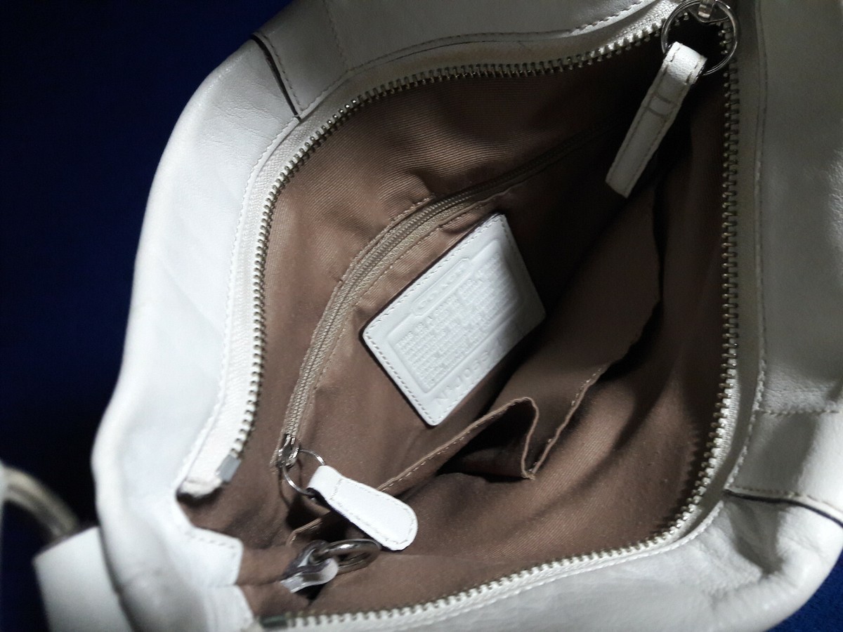 Classic COACH White Leather Medium Slim Crossbody Buckle