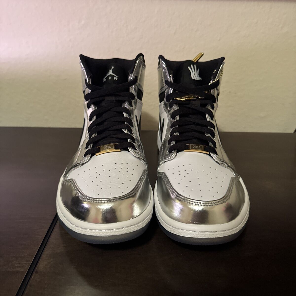 Size 13 - Air Jordan 1 Retro High Pass the Torch Size 13 - Air Jordan 1 Retro High Pass the Torch