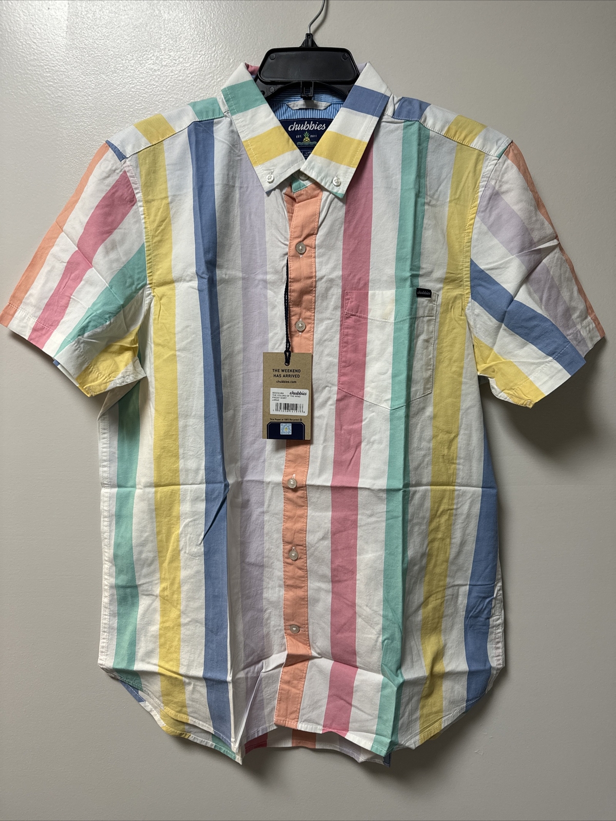 NWT & Defect Chubbies The Colors Of The Wind Short Sleeve Friday Shirt Large