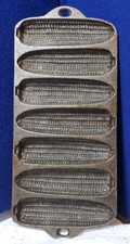 Vtg Wagner Cast Iron Baking Cornbread Pan 7 Corn Cob Sticks Muffin Made In USA