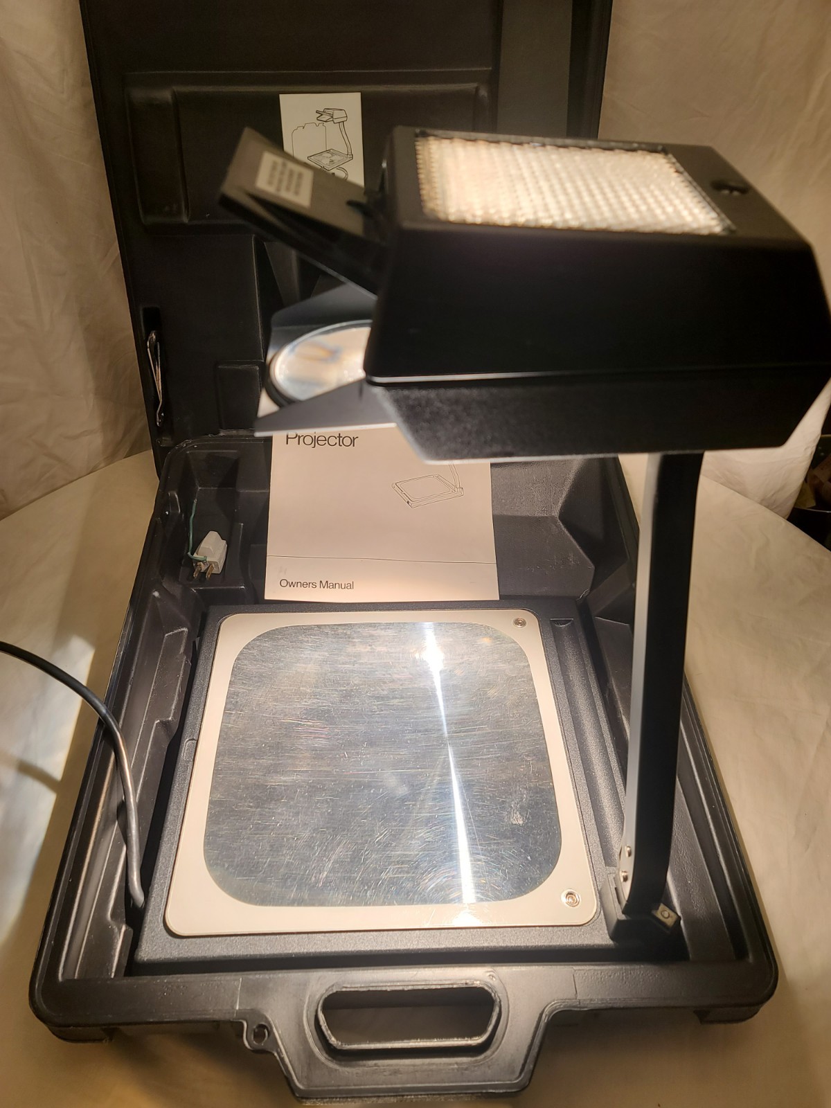 3M Scotch 589 Overhead Projector