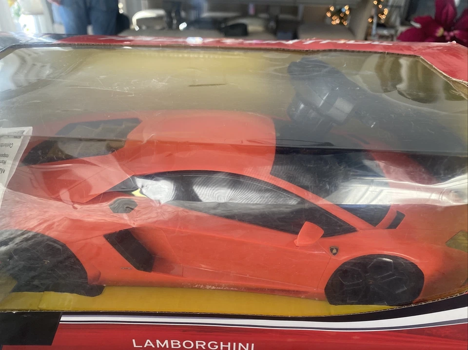 Lamborghini Aventador LP700-4 1/12 Radio Controlled RC Sports Car by Rastar - Image 2 of 4