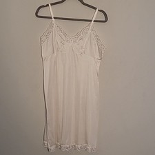 VTG Vassarette Lace Trim Nightgown Sz 38