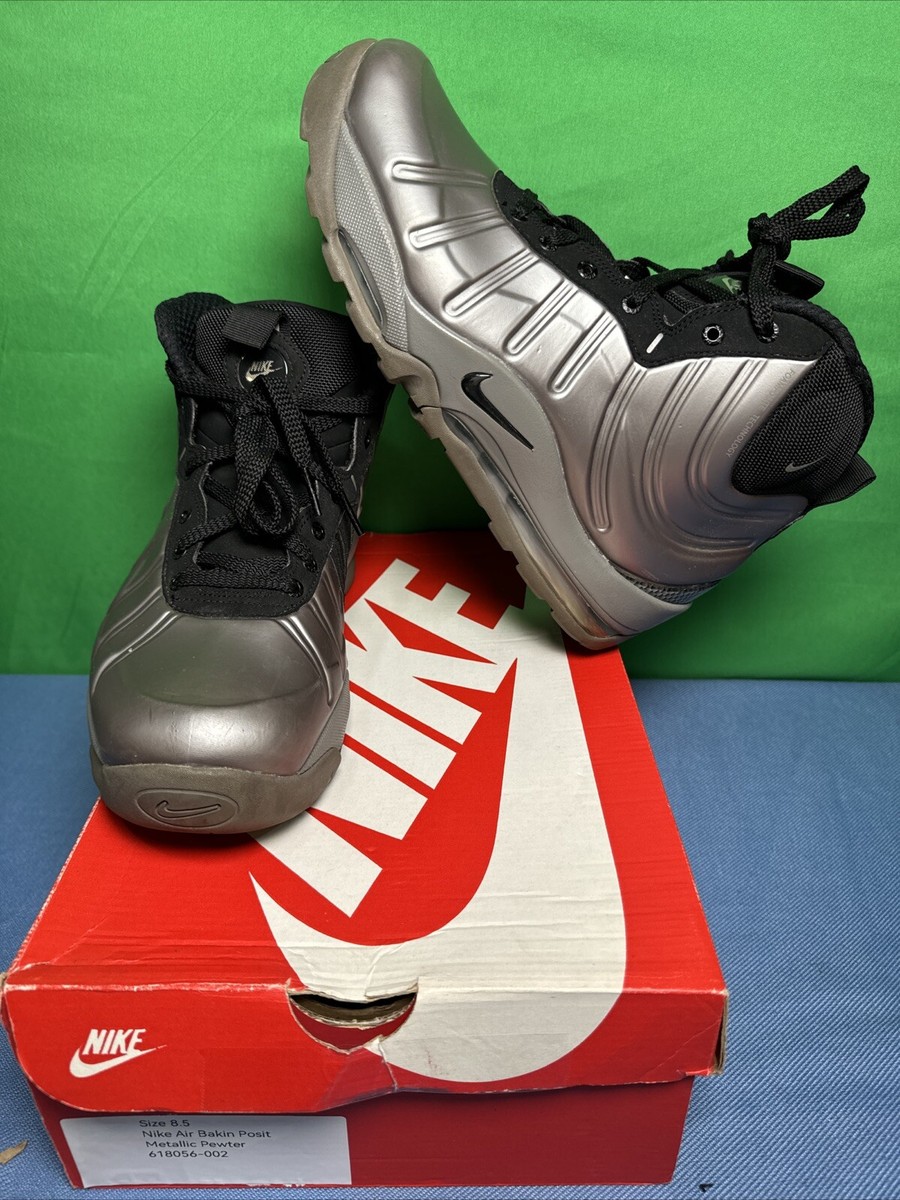 green nike air bakin posite