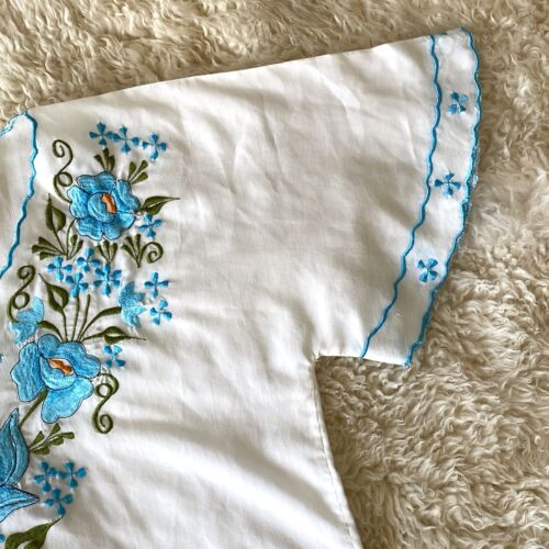Vintage 70s Mexican embroidered top M white flutter sleeve vneck peasant boho - Picture 3 of 14
