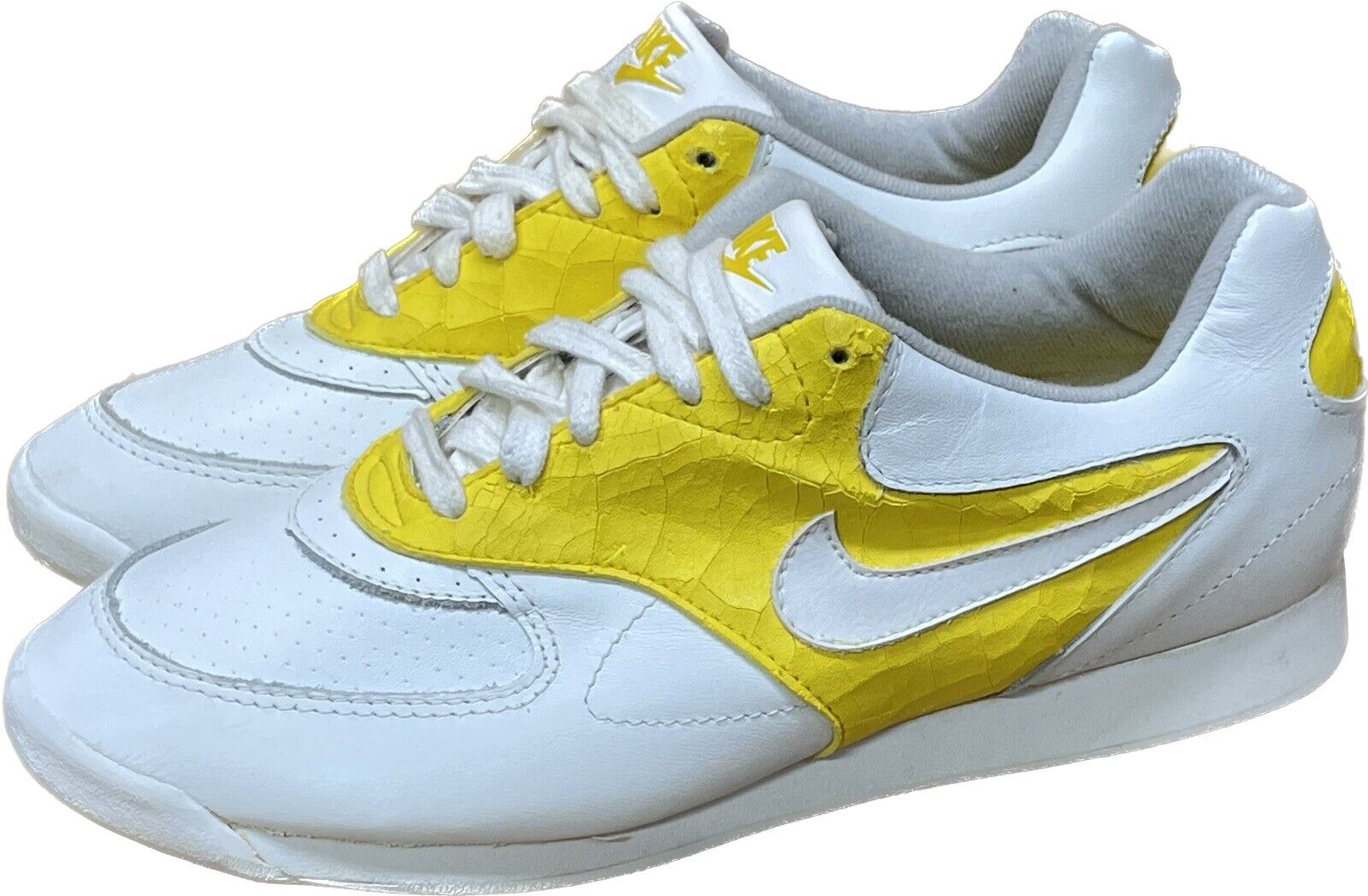 RARE Vintage Nike Shoes Sneakers Yellow White Mod… - image 2