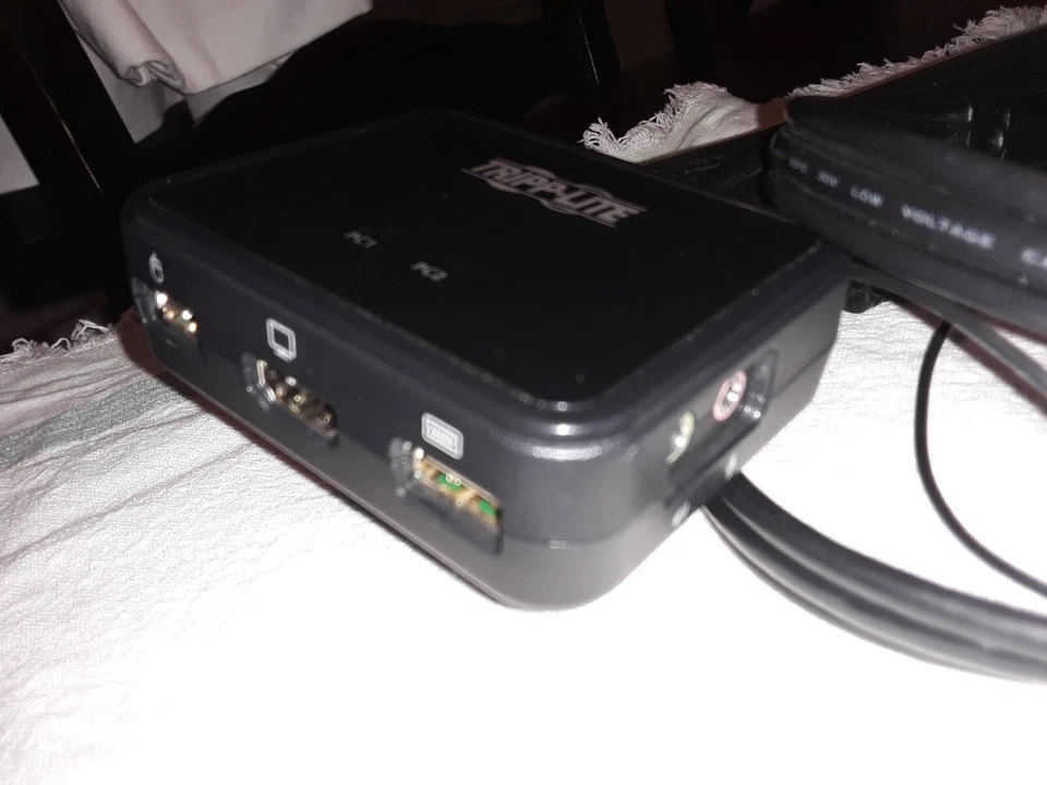 KVM Switch TRIPP LITE 8032-HUA2 Tripp Lite(R) 2-Port USB/HD Cable FREE SHIPPING! - Image 2 of 4