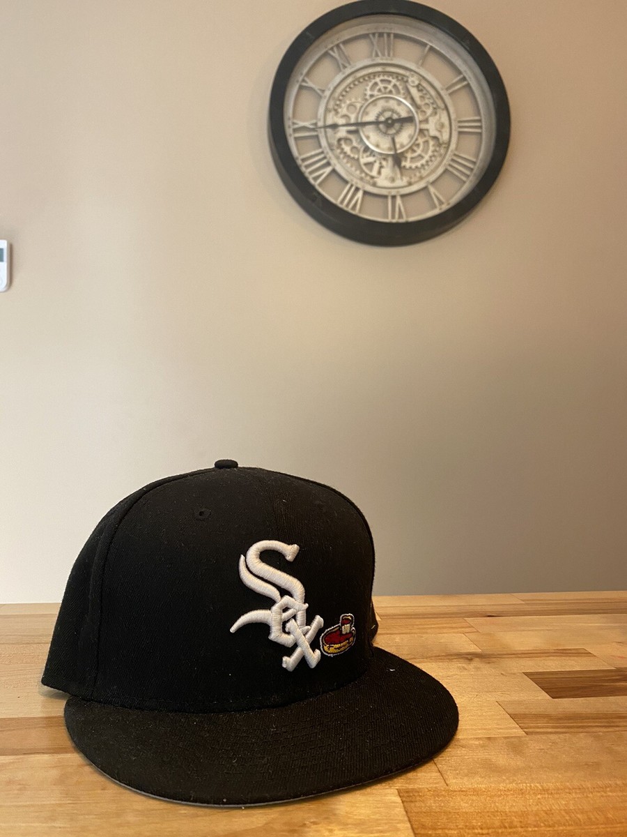 激レア　新品　タグ付き　定価400ドル　Chicago White Sox　L CHICAGO WHITE SOX NEW ERA SNAPBACK DEADSTOCK HAT CAP VINTAGE