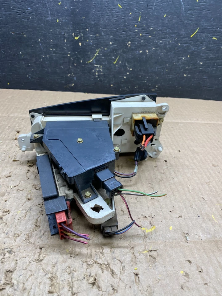 1992 to 1996 Ford Van Econoline E150 E250 A/C Heater Climate Control v1707 DG - Image 4 of 4