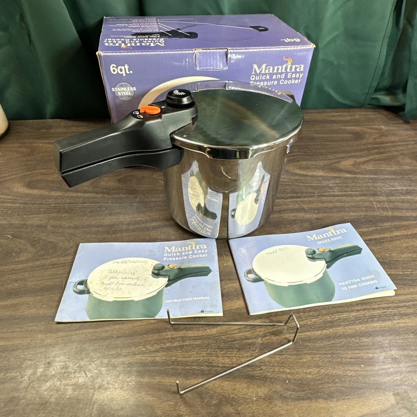 Manttra Stainless Steel 6Qt Pressure with directions and recipe book