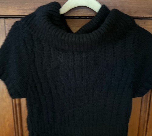 Suéter grande BCBG MAXAZRIA negro cuello capucha manga corta para mujer - Imagen 16 de 17