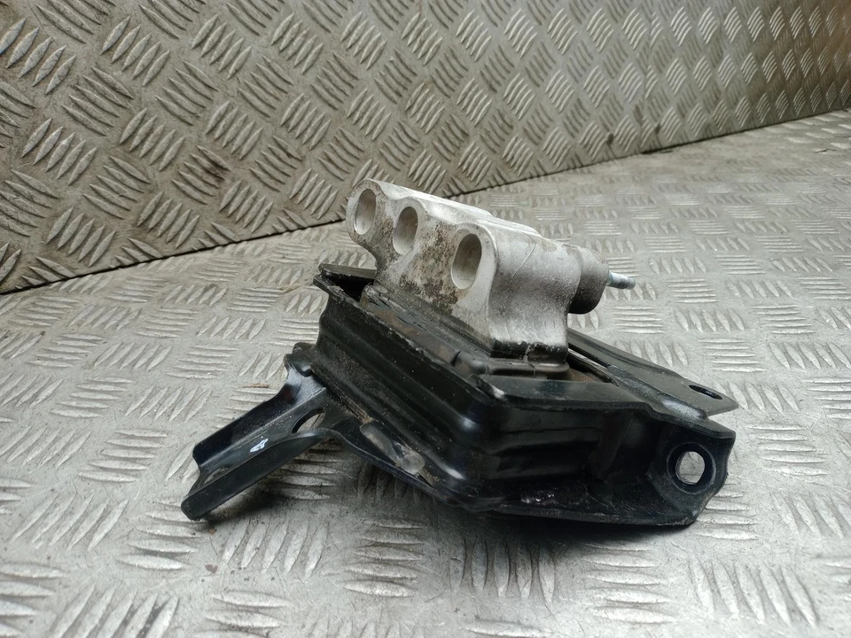 MONTAJE MOTOR TOYOTA PRIUS IZQUIERDO 1.8 HYBRID 1237237312 MK4 2015 - 2021 Foto 3 de 4