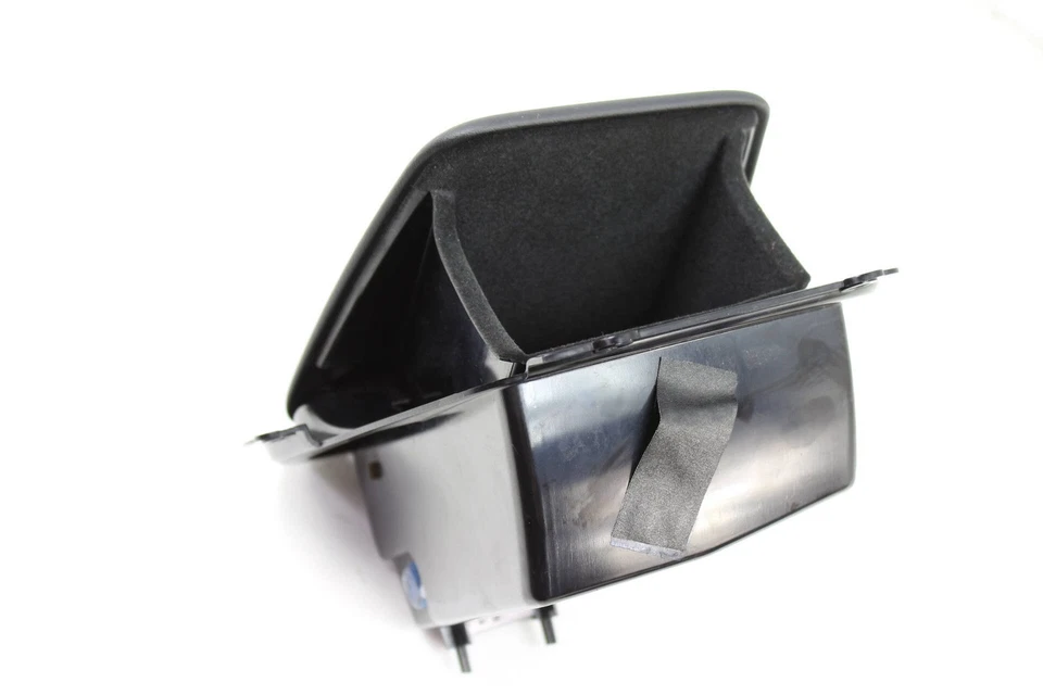 AUDI A8 QUATTRO 2004-2010 - PUERTA TRASERA DERECHA panel almacenamiento/soporte para gafas de sol Foto 3 de 4