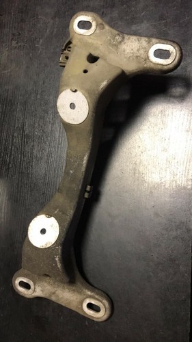 Original BMW 1er E81-E88 3er E90-E93 Getriebeträger und Halterung 6771064