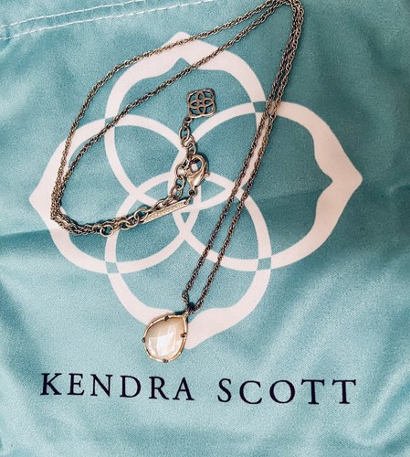 Pearl Pendant Necklace Gold Chain 