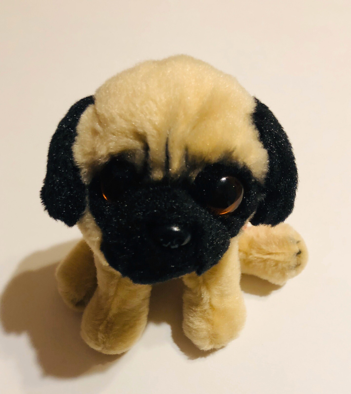yomiko classics pug