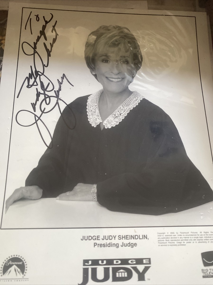 趙繼偉　サイン写真 JUDGE JUDY SHEINDLIN SIGNED 8X10 PHOTO | eBay