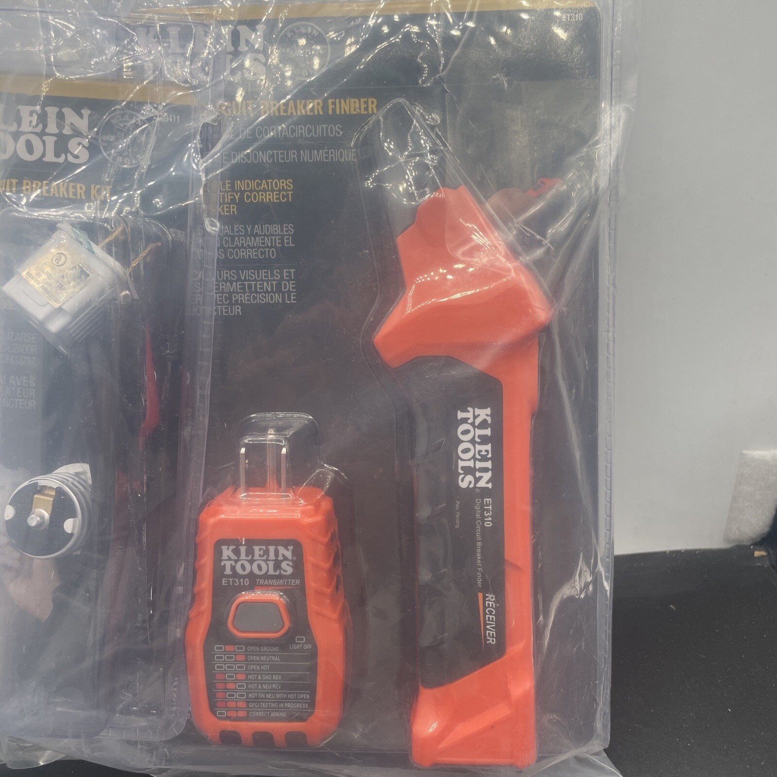 Klein Tools 80016 Circuit Breaker Finder Tool Kit with Accessories, 2