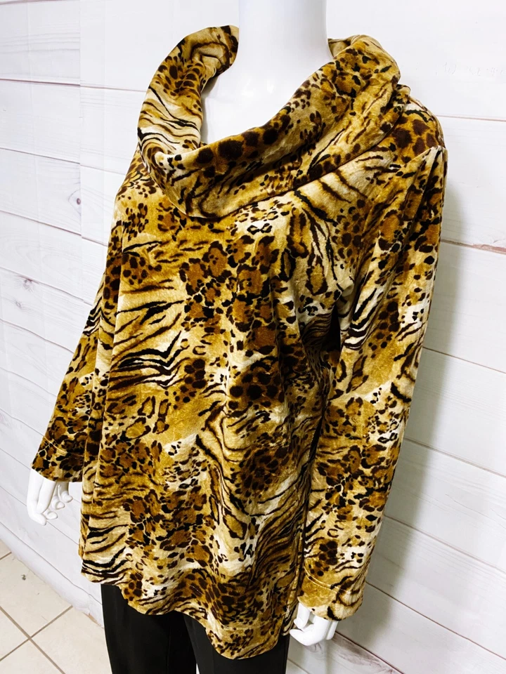 Suéter de terciopelo Jones New York Signature para mujer talla 1X estampado animal manga larga Foto 3 de 4