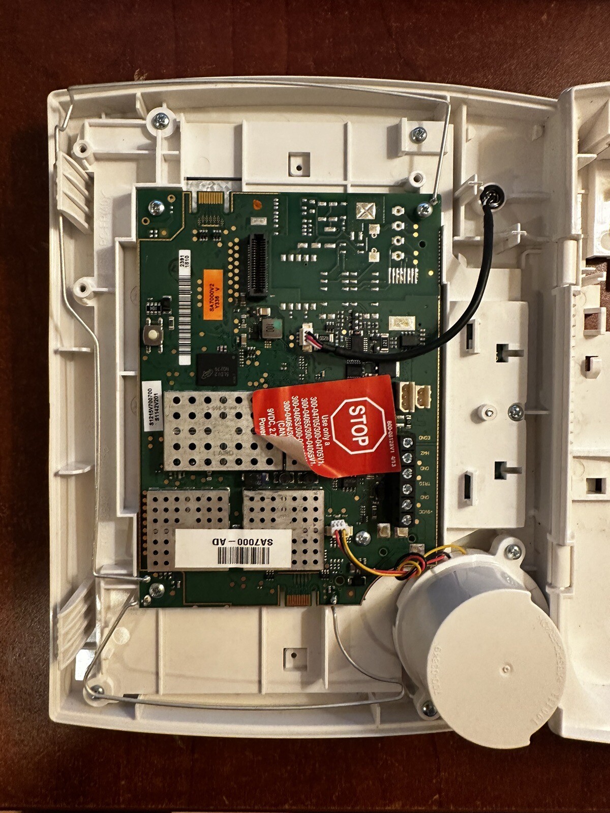 FOR PARTS! Honeywell Lynx Touch l7000 Alarm Panel. Read Description.