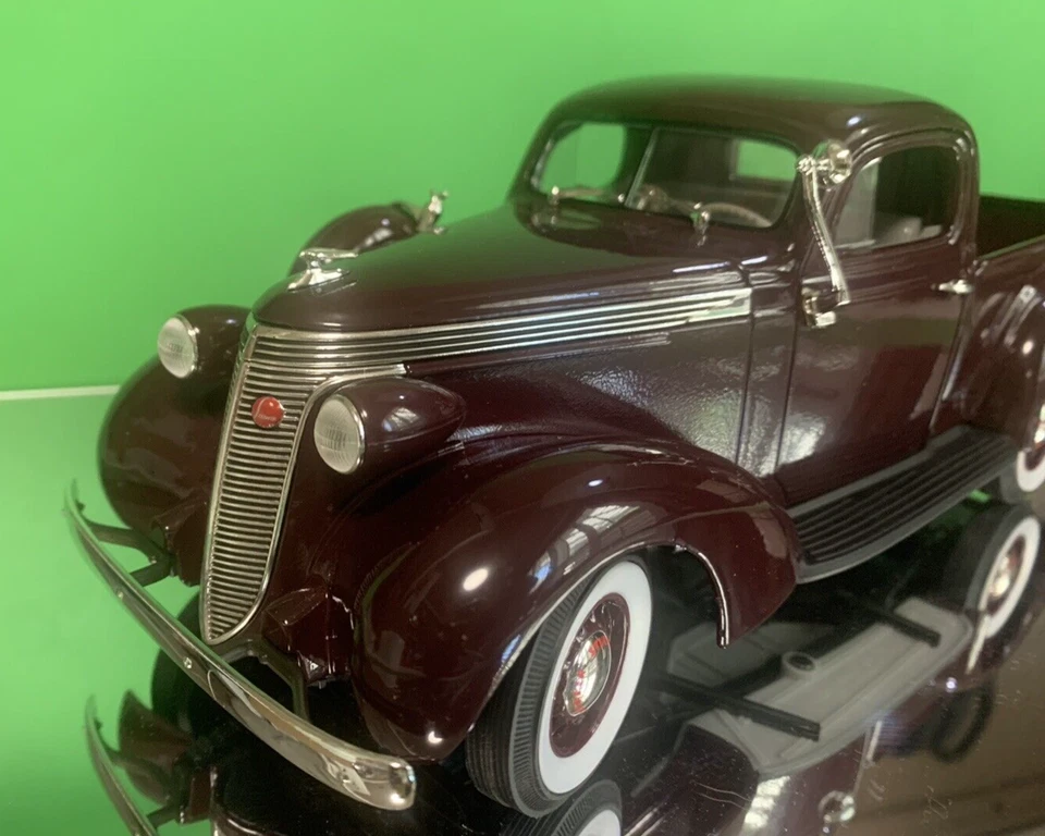 Road Signature escala 1/18 92458 - 1937 Studebaker cupé camioneta exprés Borgoña Foto 3 de 4