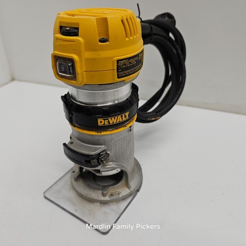 DeWalt DWP611 Kompaktfräse 7A 1,25 PS regelbar kabelgebunden gebraucht