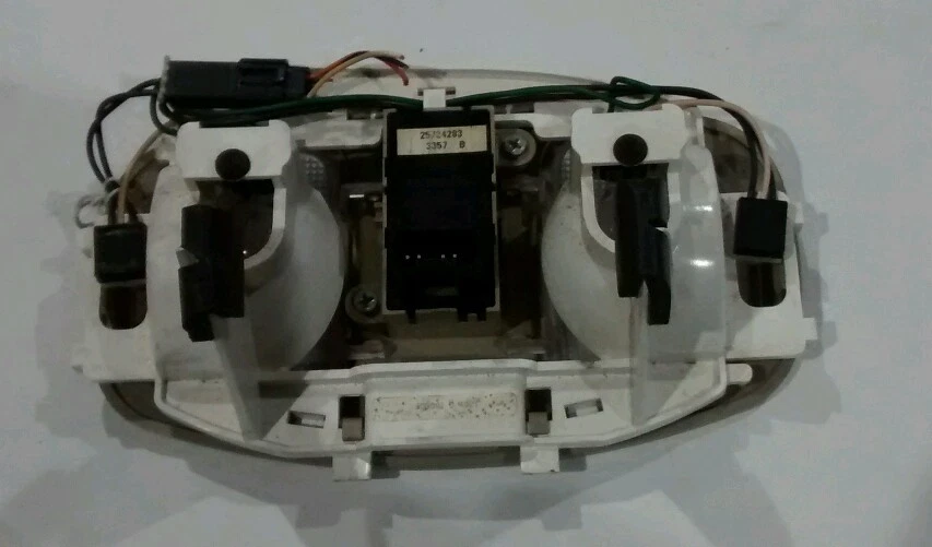 02-07 GM CHEVY Saturn VUE Torrent Luz Superior Cubierta de Lente Techo Solar ARM78 Foto 2 de 2