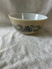 Vintage Homestead Pyrex Mixing Bowl 2.5 Quart 403