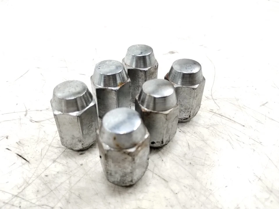 Conjunto de porcas dianteiras Can-Am Spyder RT 990 2011 - Imagem 3 de 4