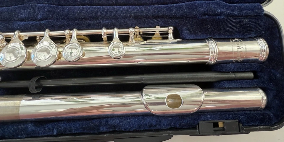 Vintage Kohlert Silver Flute & Hard Case Excellent Used Condition - Image 2 of 4
