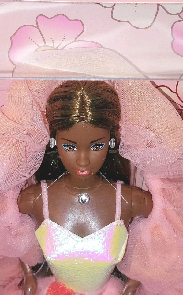 MUÑECA BARBIE SIGNATURE MELOCOTONES 'N CREMA 2025 REPRODUCCIÓN 1985  Foto 3 de 4