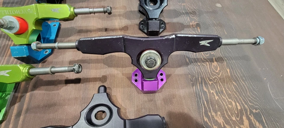 Surf Rodz Precision Truck Lot WYSIWYG - Image 4 of 4