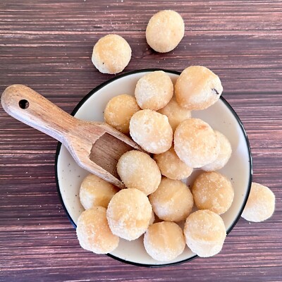 150 g Macadamia Kerne | Schonend geröstet und gesalzen, helle Kerne, ganz + halb