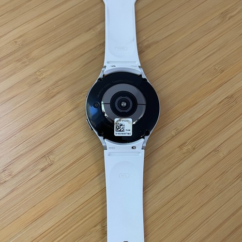 Samsung Galaxy Watch 5 44mm - Silver - Bluetooth + LTE - Charging Issues - Picture 15 of 15