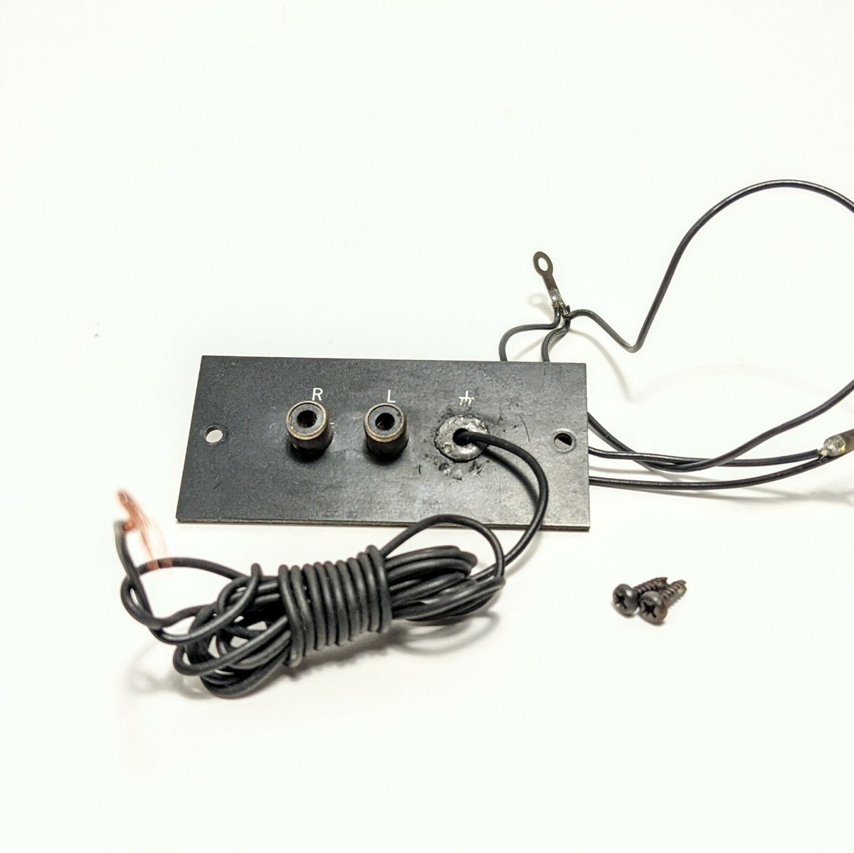 Vintage Akai AP-001C Turntable Parts Phono Out RCA Jack Ground