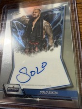 Solo Sikoa 2026 Topps Chrome WWE Refractor Auto